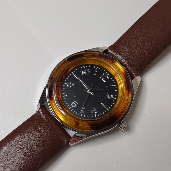 Tortoise And Brown Band Watch - Picture 2 of 12